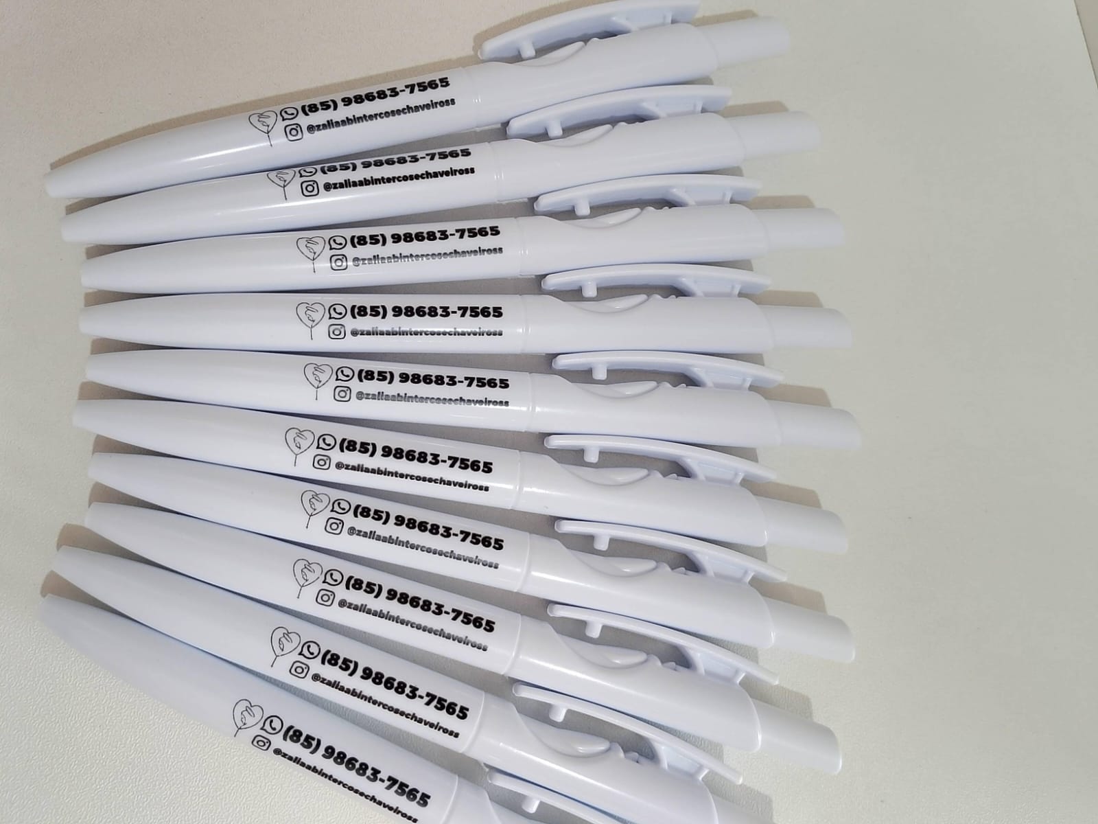 CANETA BRANCA PERSONALIZADA